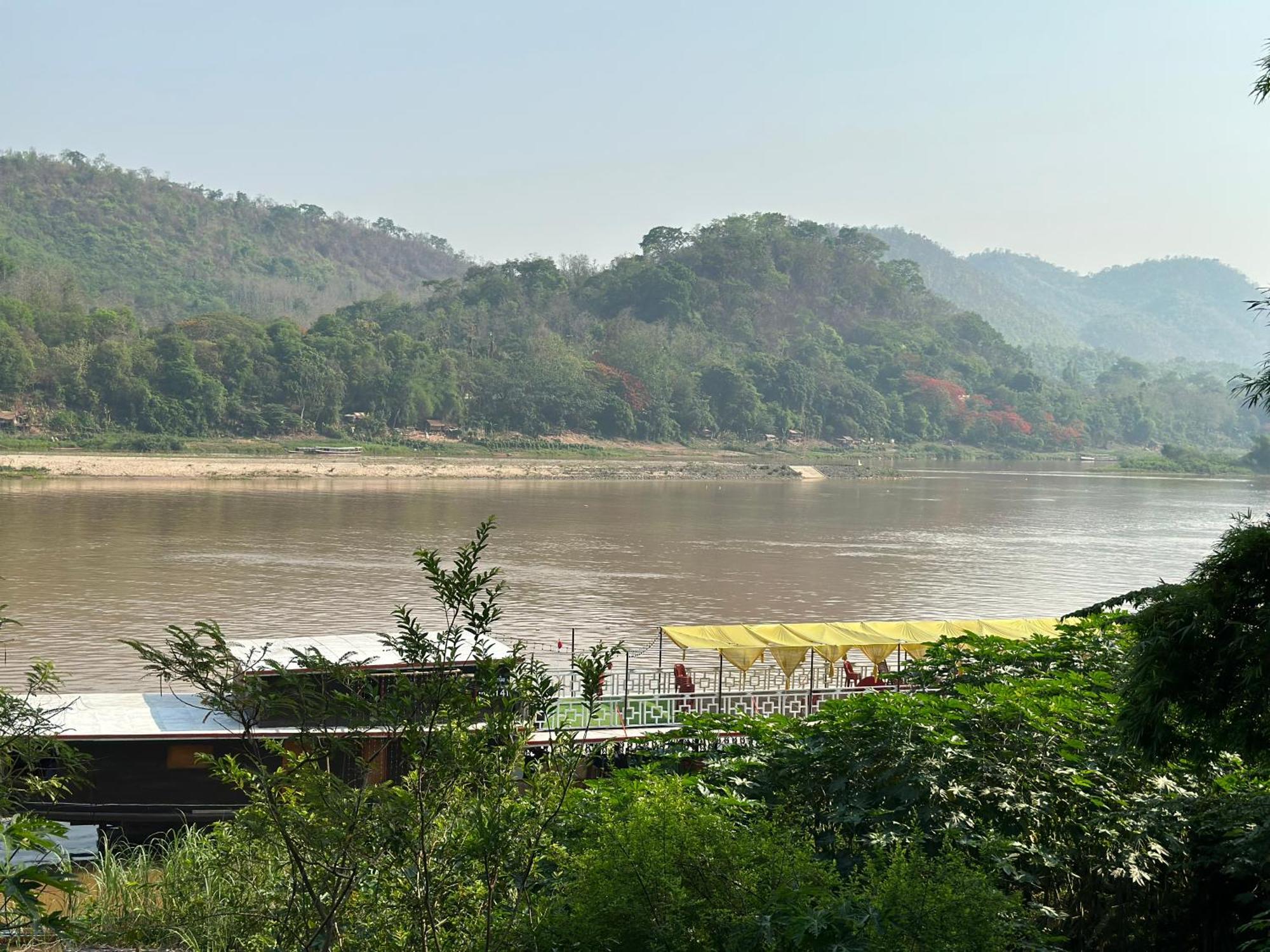 Villa Phonethip Mekong Riverside ルアンパバーン エクステリア 写真