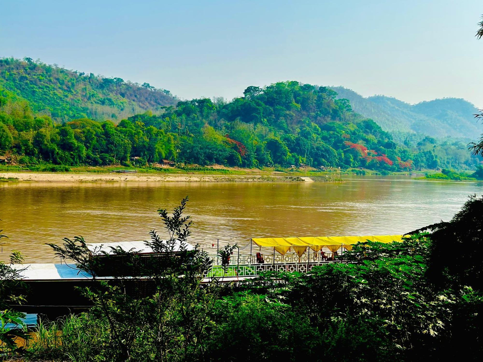Villa Phonethip Mekong Riverside ルアンパバーン エクステリア 写真
